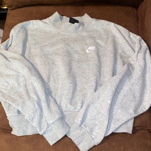 cropped nike sweatshirt